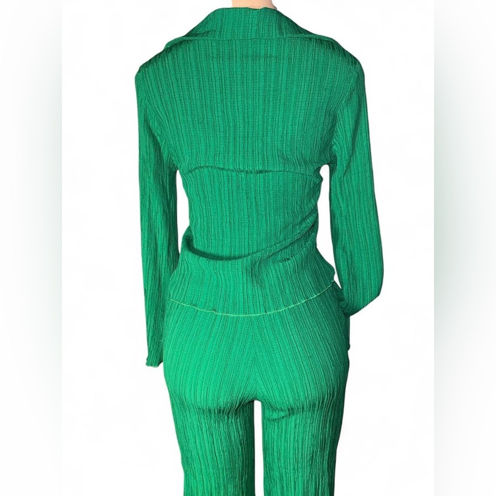 Green Textured Button-Up Set - Picture 2 of 3